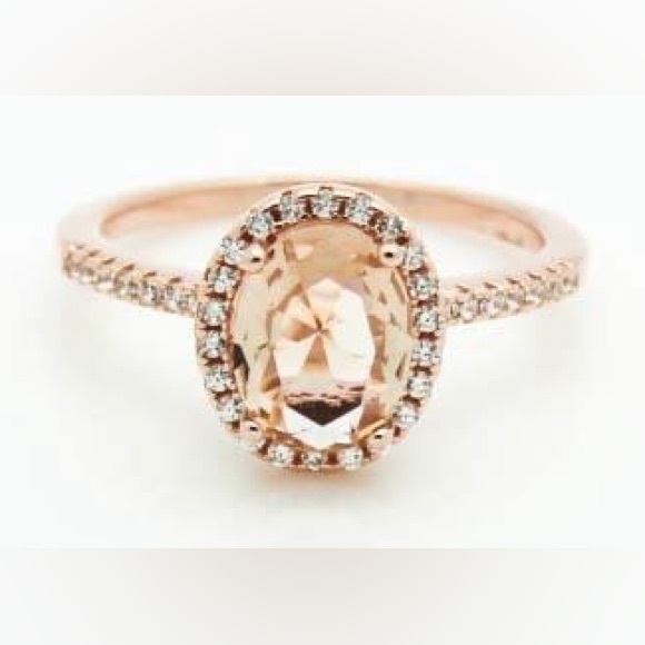 Jewelry - 2.1 ct morganite ring